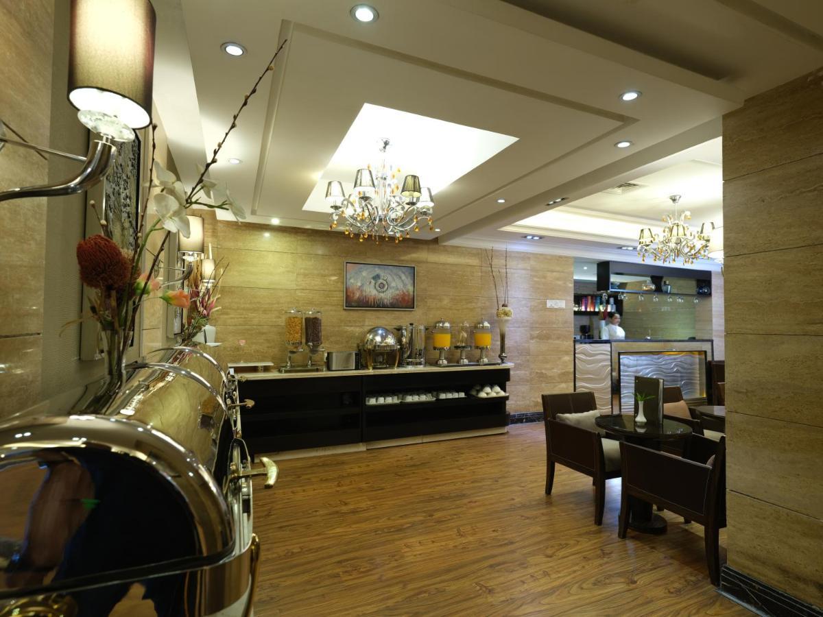 Boudl Kuwait Al Fahahil Kuwait City Exterior foto