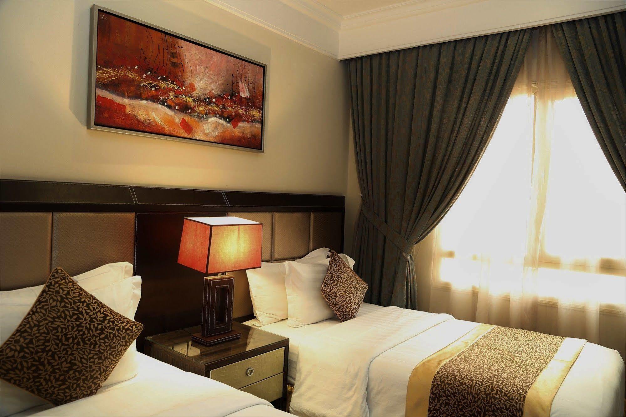 Boudl Kuwait Al Fahahil Kuwait City Exterior foto