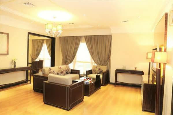 Boudl Kuwait Al Fahahil Kuwait City Exterior foto